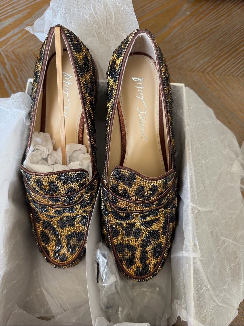 Betsey Johnson Aron Leopard Rhinestone Loafers Size 9 NIB